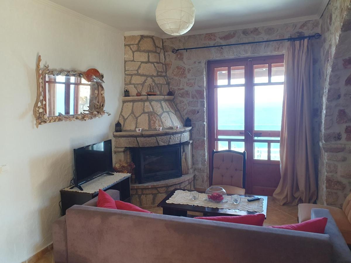 Nireas : Stone Villa Orthoniaí Esterno foto